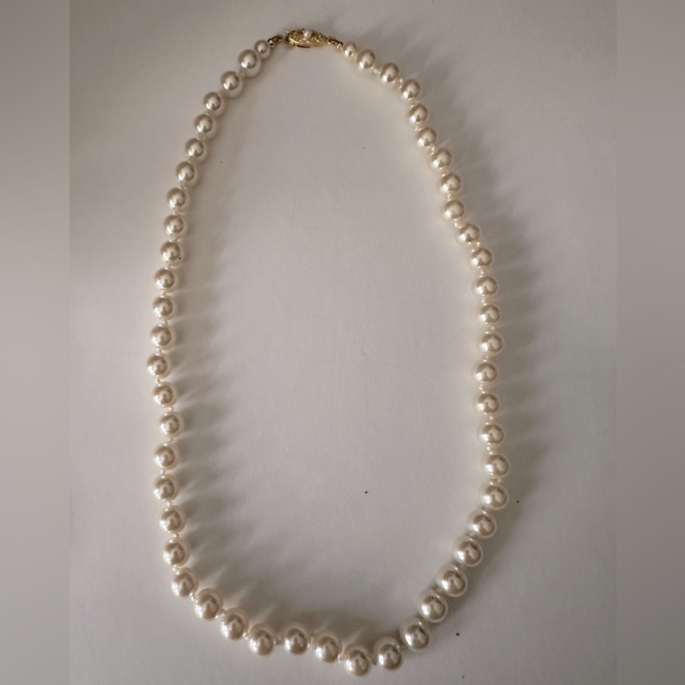 Vintage Cream Pearl Necklace